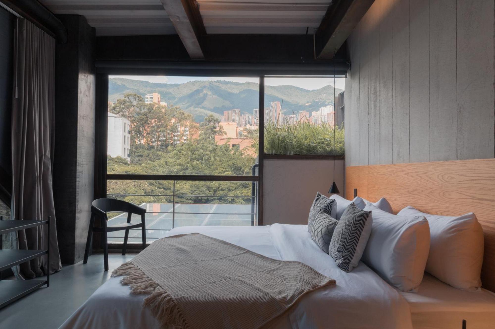 Aparthotel Edificio Zeta Erre *
